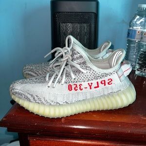 Yeezy Boost 350 V2